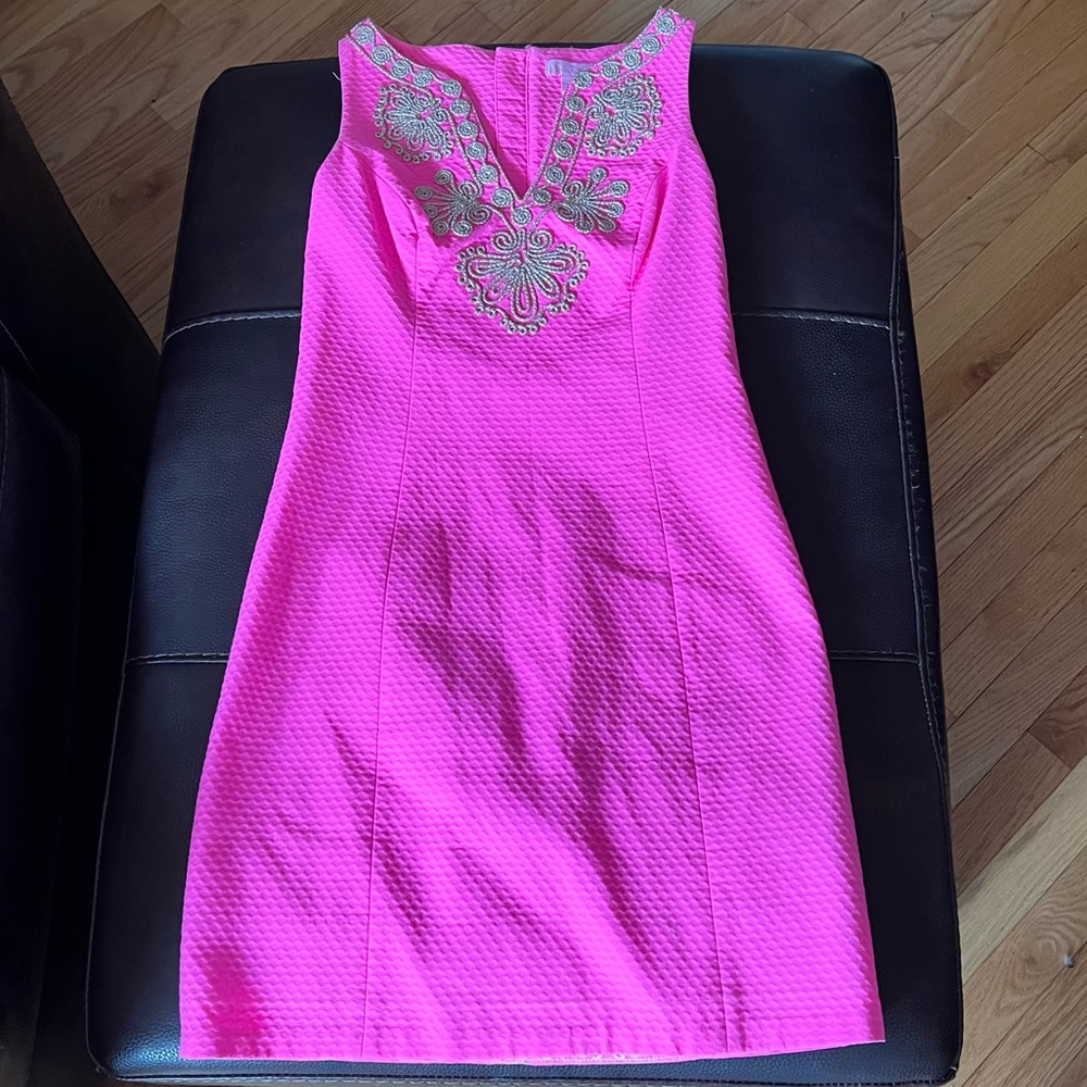 Lilly Pulitzer Dress Sized 00 Fuchsia Hot Pink with Gold